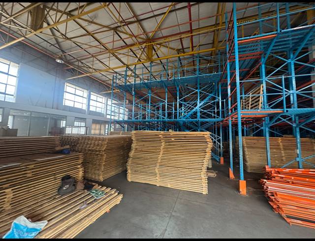 2,693M² WAREHOUSE TO LET IN HERMANSTAD